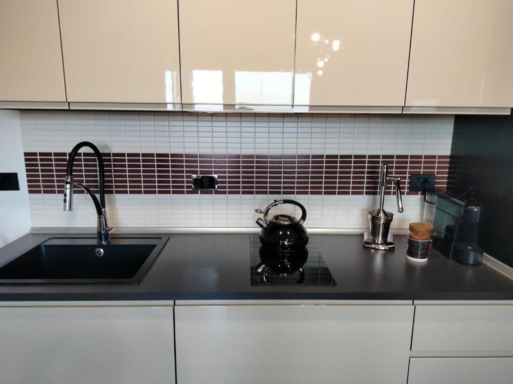 Apartment A19
